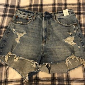 Abercrombie high rise mom shorts